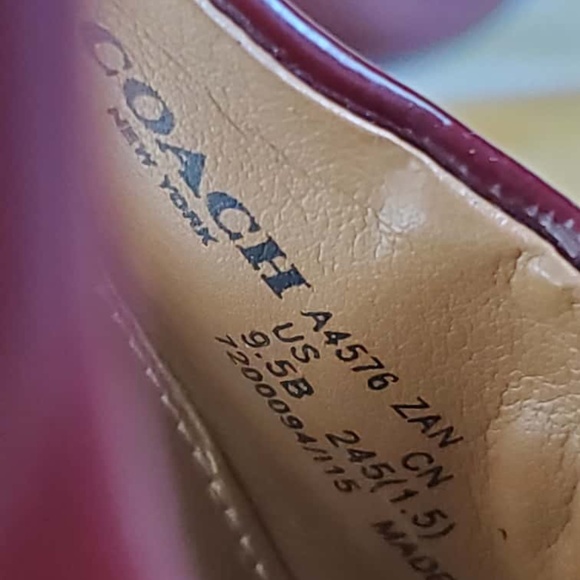 Coach Maroon & Burgundy Patent Leather Pointed-Toe Pumps Size 9.5B. - Picture 3 of 7